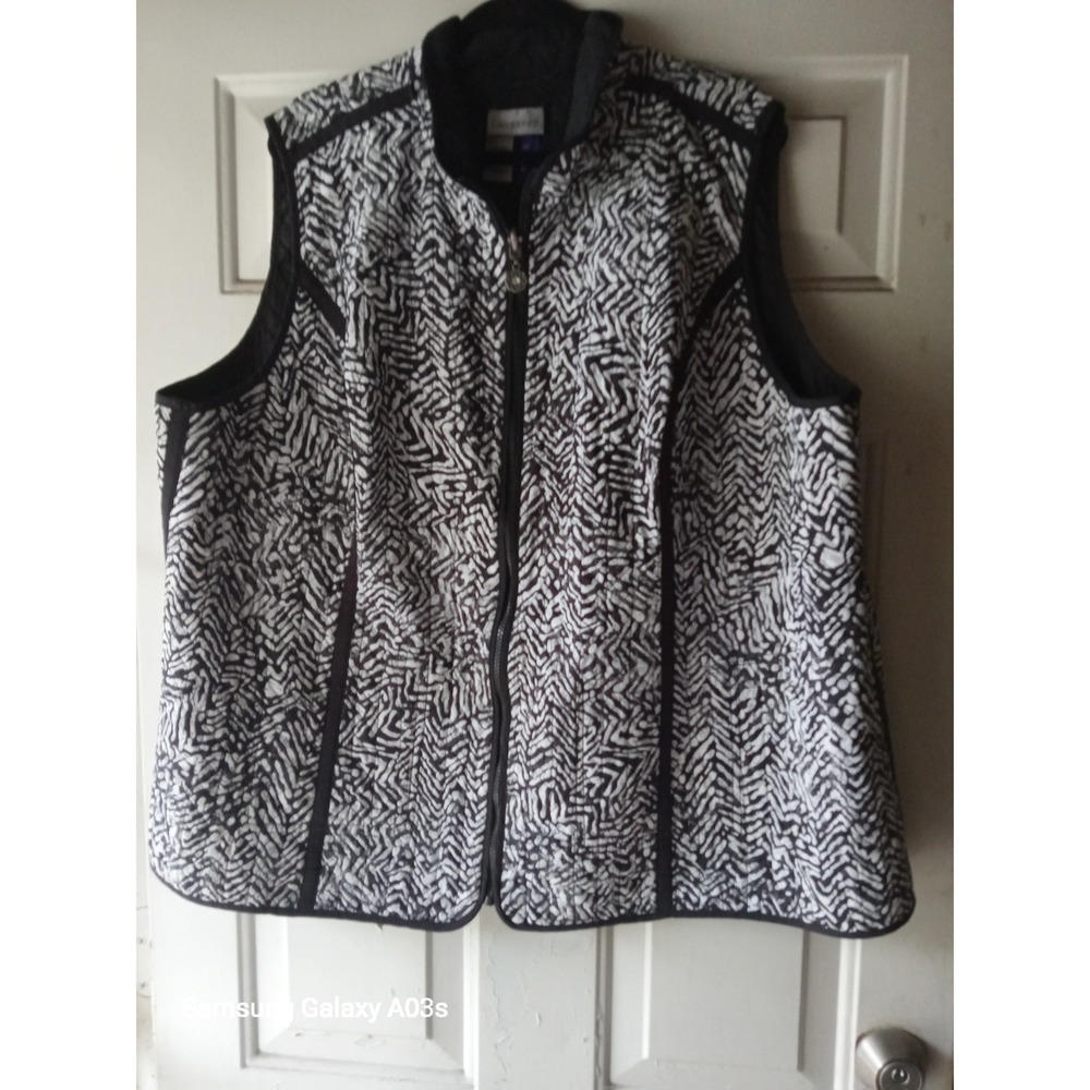 Catherines Size 3XWP Abstract Print Padded Vest Sleeveless Jacket Black White